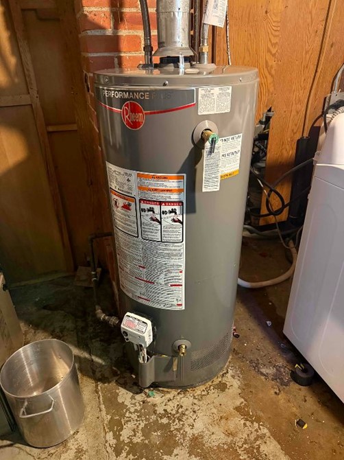 A Rheem water heater installed by Hydro-Flo Plumbing & Heating